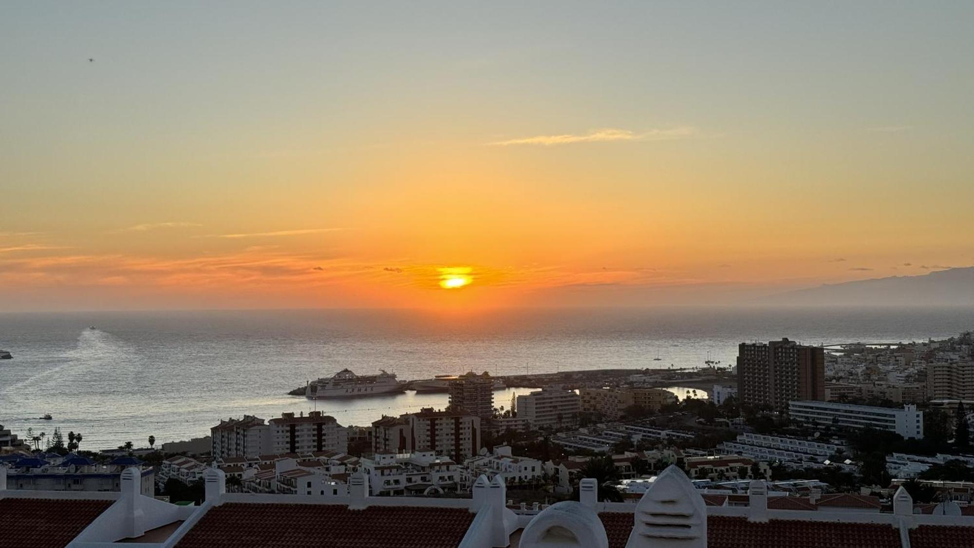 Cozy Port Royal Margot Sunset View Home By Lovetenerife Los Cristianos  Esterno foto